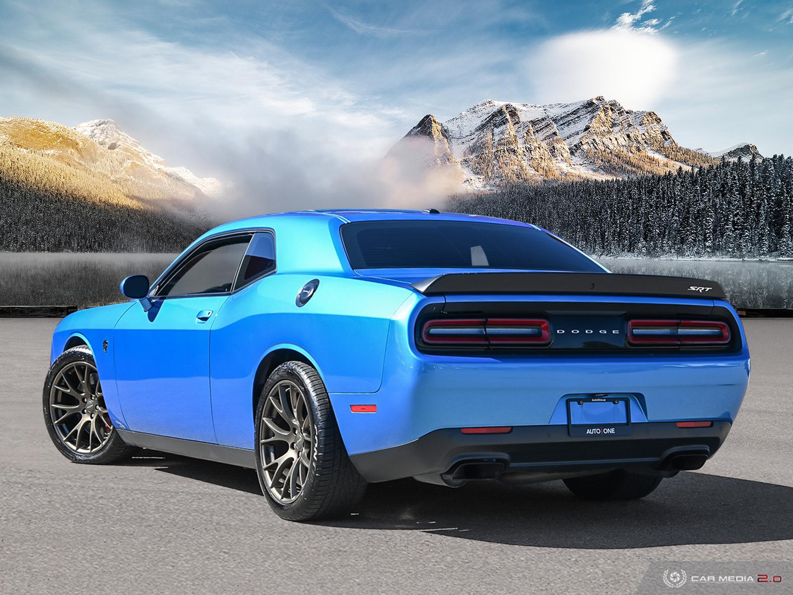 Dodge Challenger SRT Hellcat AUTO ONE Group