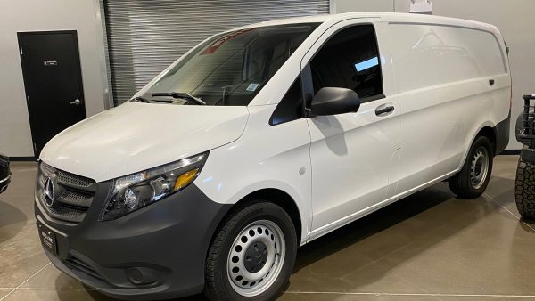 UCH11702D---2021-Mercedes-Benz-Metris
